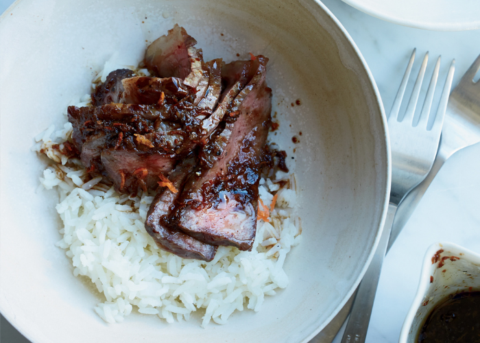 Sirloin Steaks with Garlic-Sake Sauce