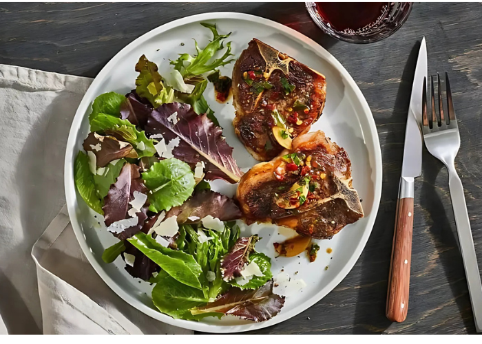 Lamb Loin Chops Sizzled with Garlic