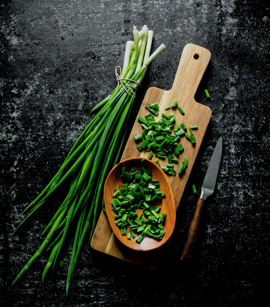
                  
                    Freshly cut Spring Onion / Scallions | Sasha's Fine Foods Online Grocery Store in Singapore
                  
                